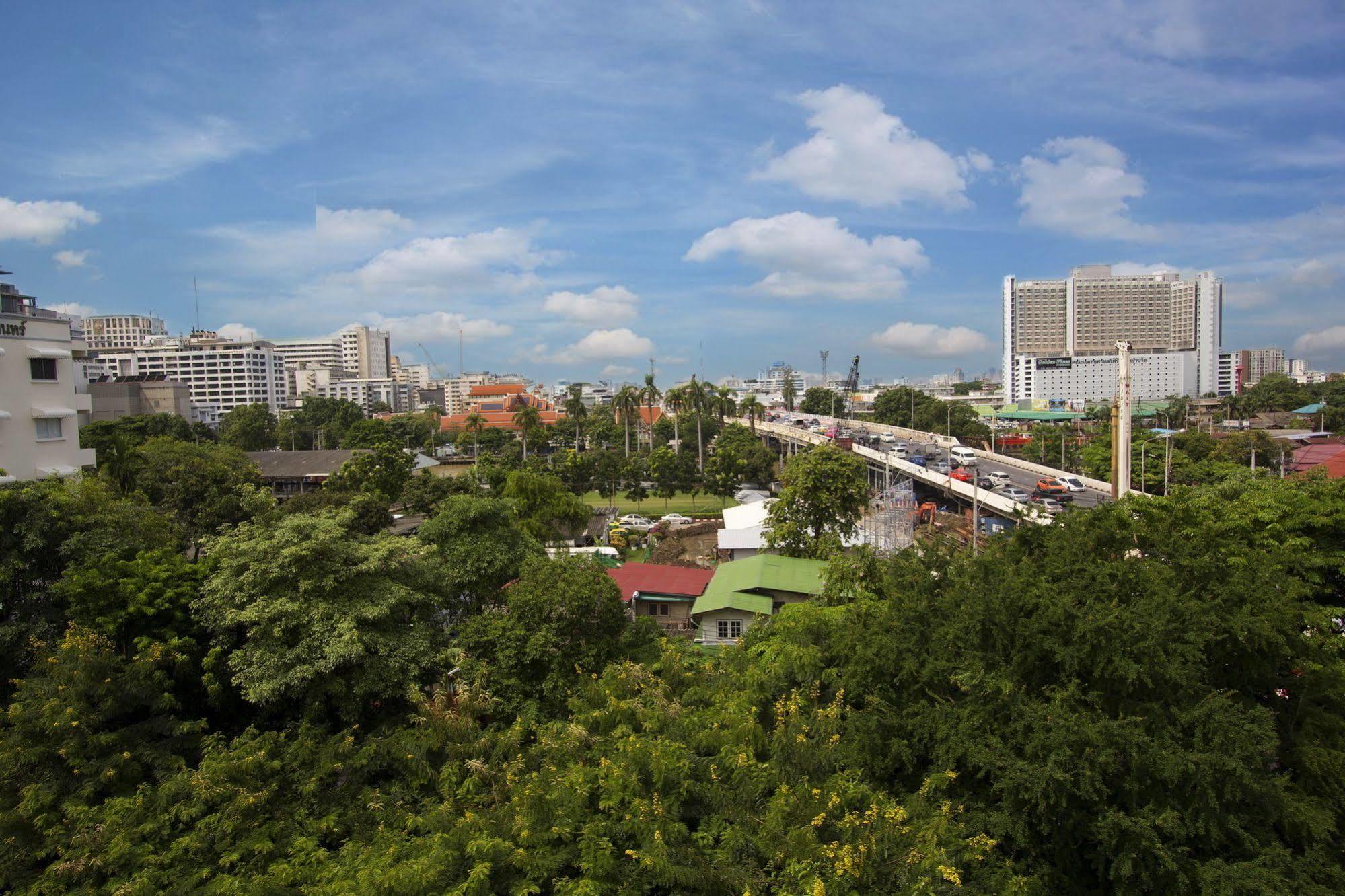 Hotel Papa Bangkok Siriraj Exterior photo